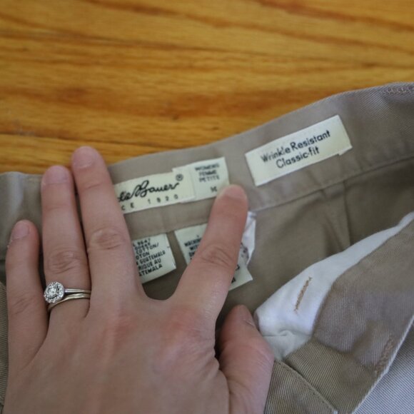 Vintage High Waisted Eddie Bauer Tan Shorts Size 14 - Picture 2 of 2